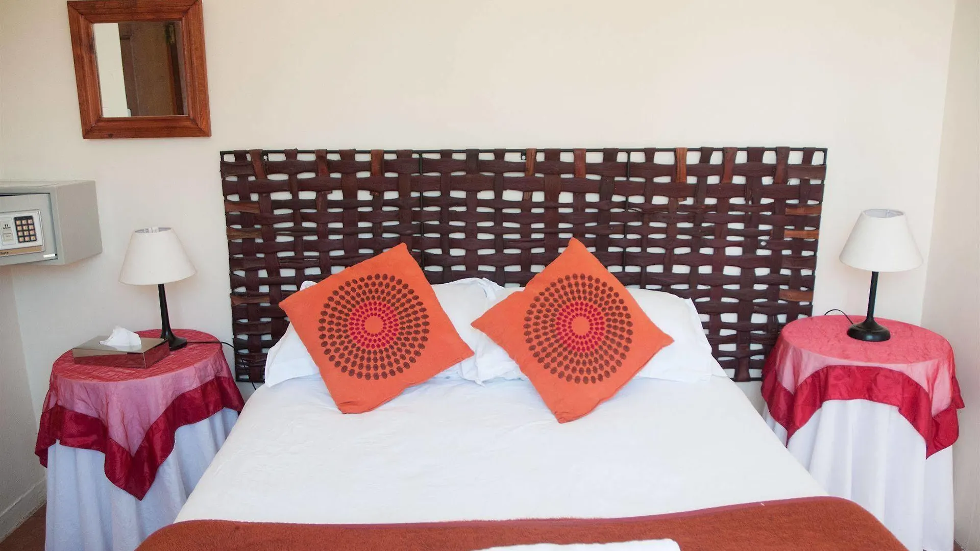 A Sunflower Stop Backpackers Cape Town Hostel