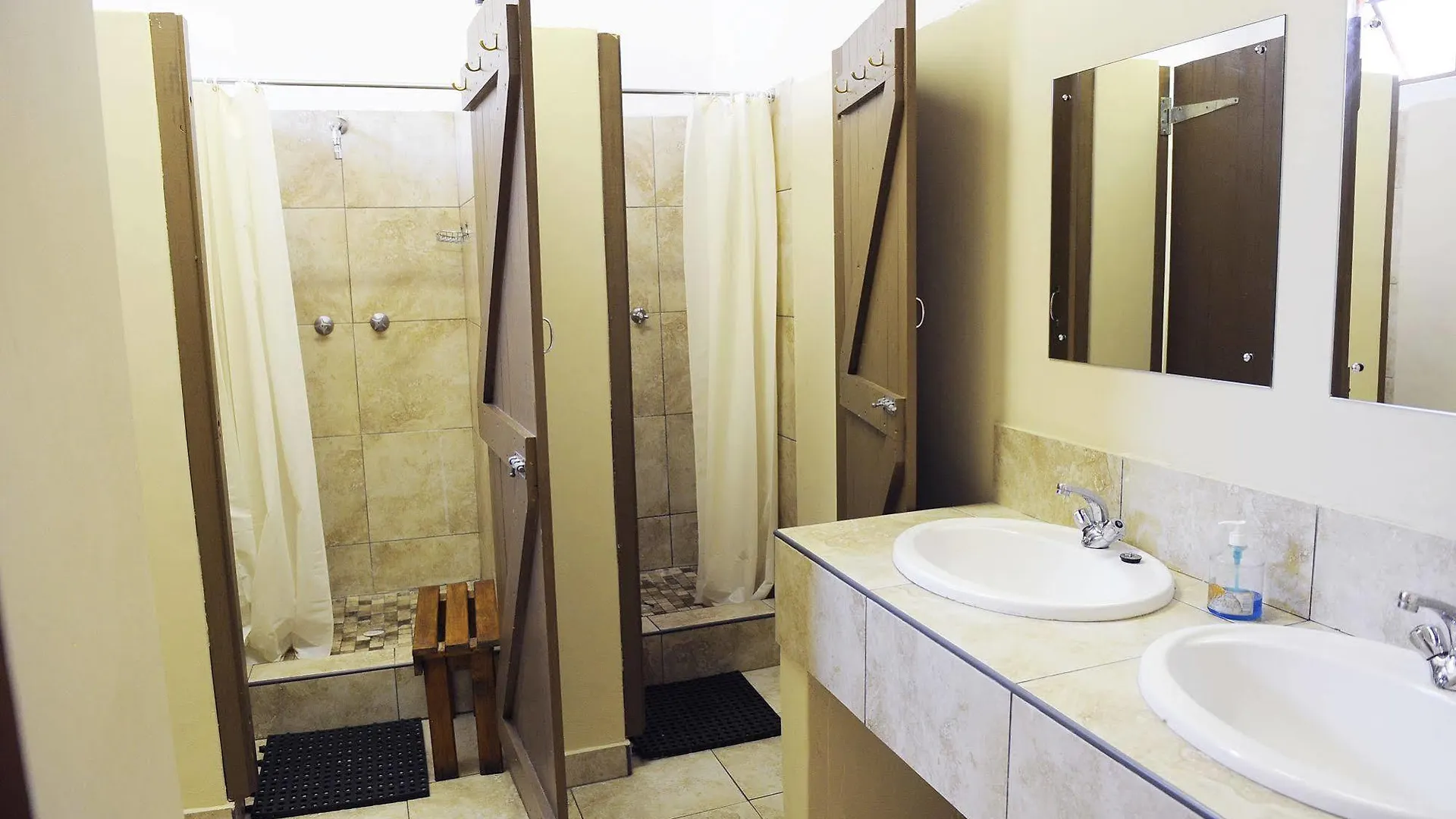 Hostal A Sunflower Stop Backpackers Ciudad del Cabo Sudáfrica
